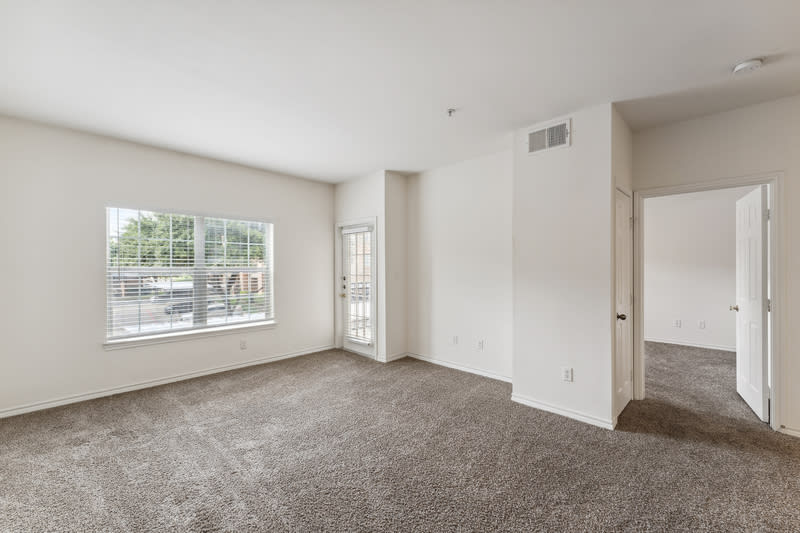 Photos and Video of Heather Creek in Mesquite, TX